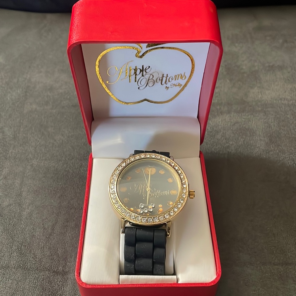 Apple Bottoms Watch